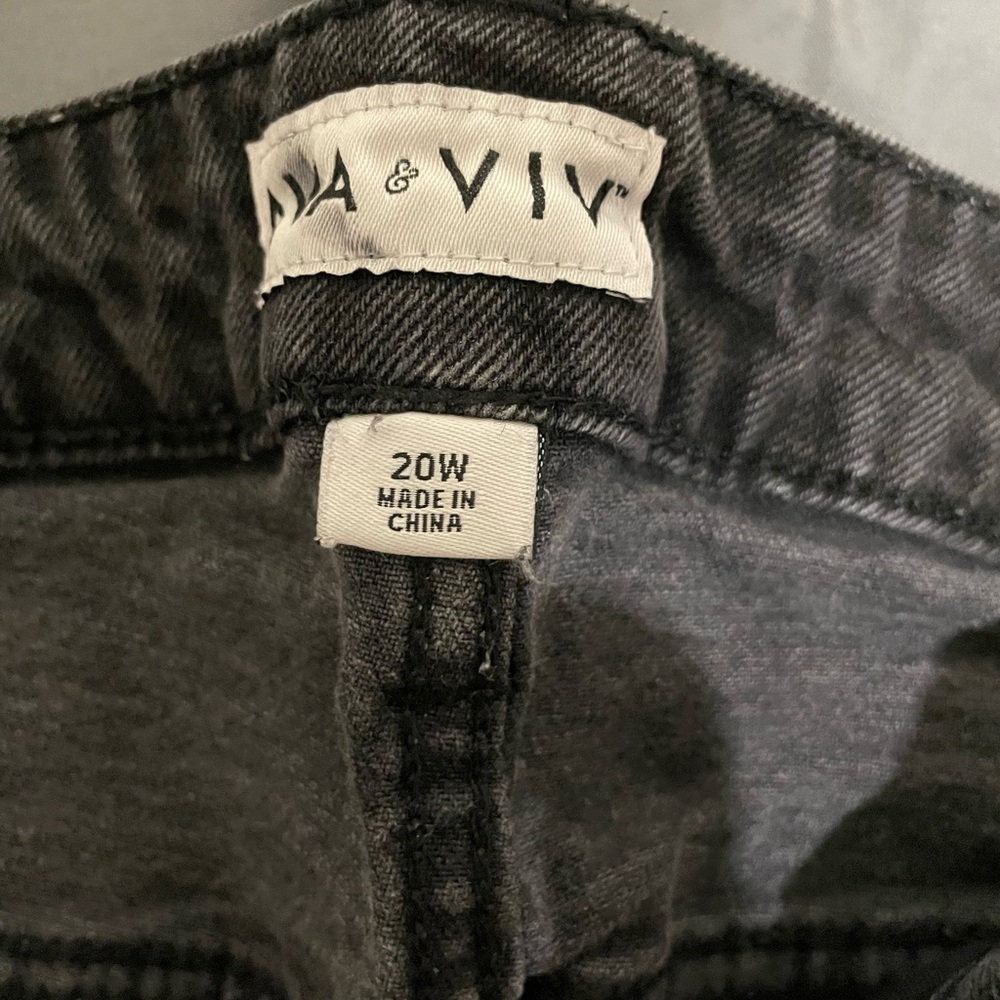 20W Black Denim Shorts